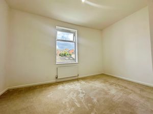Bedroom- click for photo gallery
